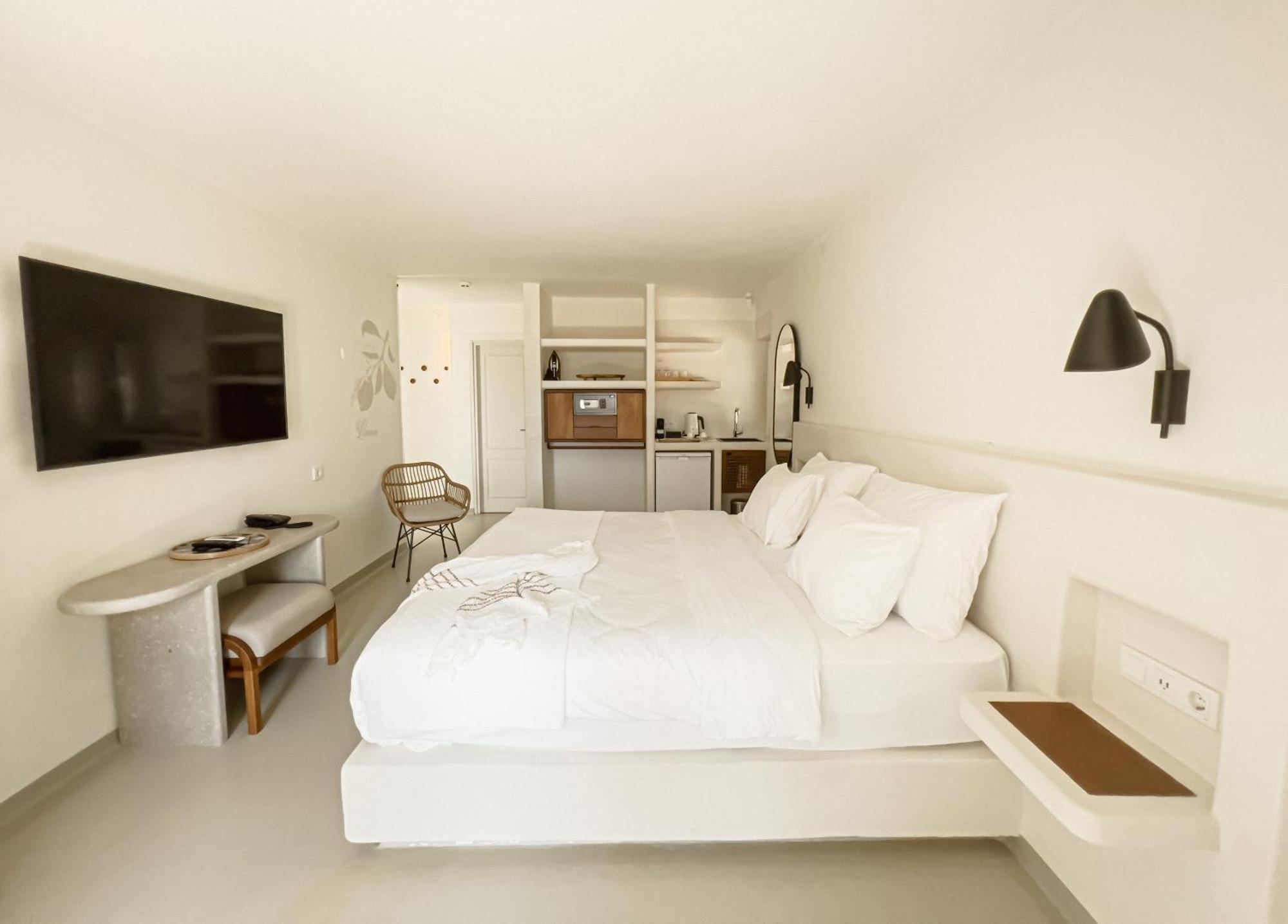 Pilos Suites تورونشْ المظهر الخارجي الصورة