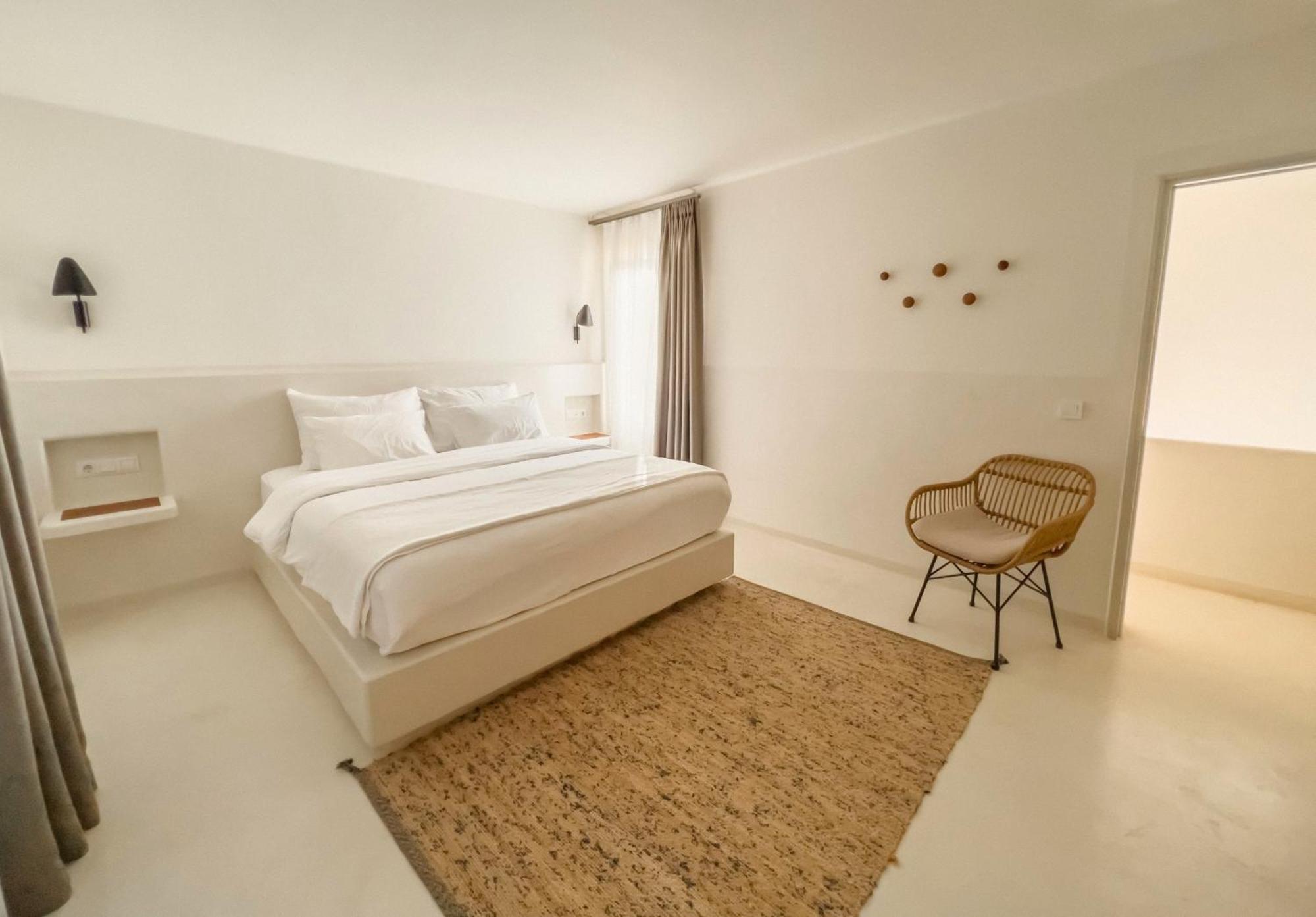 Pilos Suites تورونشْ المظهر الخارجي الصورة